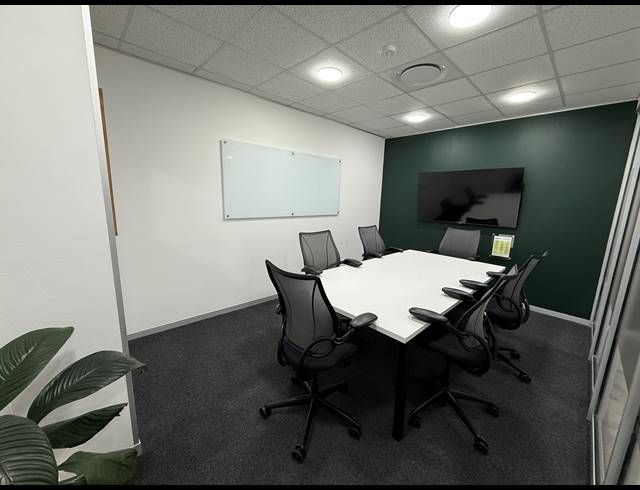 33.40M² SERVICED OFFICE TO LET IN BRAAMFONTEIN WERF